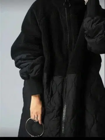 보아 퀼팅 자켓 블랙