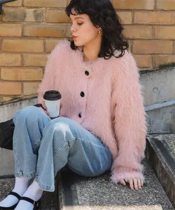 티티베이트 복슬복슬 털 니트 가디건 핑크 니트