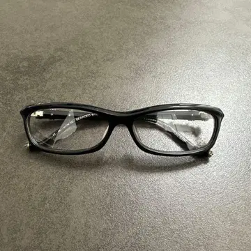 블랙스 스퀘어 안경 장식 포함