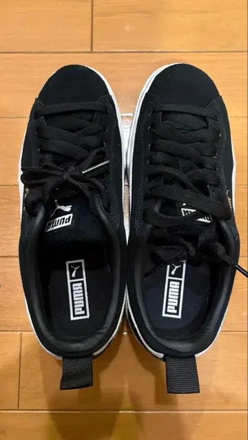 PUMA 블랙 플랫폼 스니커즈