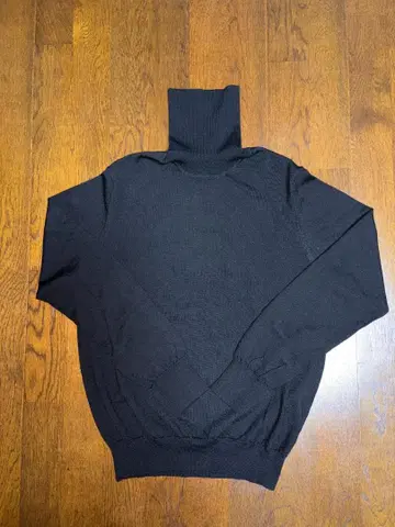 TOMORROWLAND tricot 하이 게이지 터틀넥 니트 M 사이즈