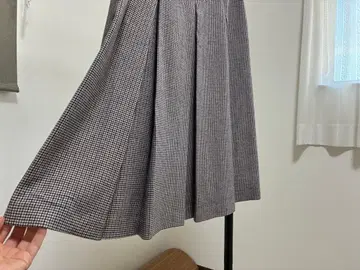 ANAYI 아나이 울 혼방 플리츠 스커트 무릎 기장