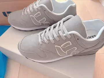 뉴 스틸 블루 스웨이드 스니커즈