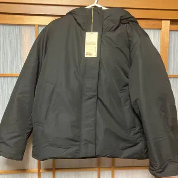 이번 시즌 Women's jacket 블랙 L 사이즈 다운 자켓