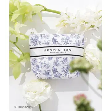 proportion body dressing 파우치 꽃무늬 파랑 블루