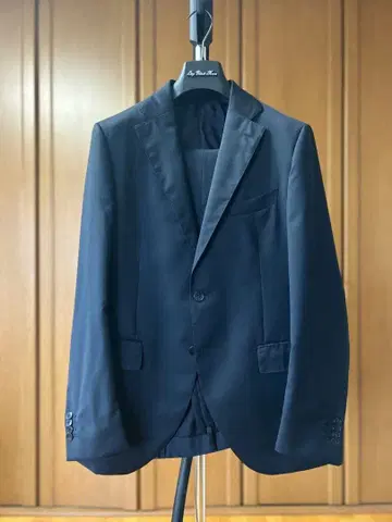 [루이지 비앙키 만토바] 네이비 수트 52