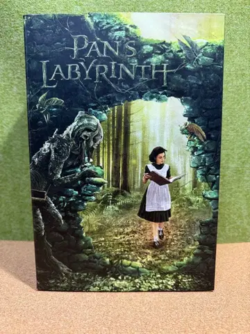 미개봉품 NECA 판의 미로 오필리아 피규어