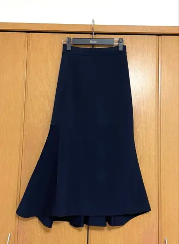 어도어 롱 스커트