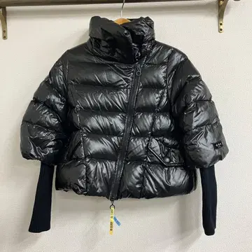 새상품급 타트라스 TATRAS 숏 기장 리브 다운 자켓