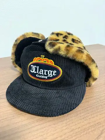 XLARGE 레오파드 퍼 플라이트 캡