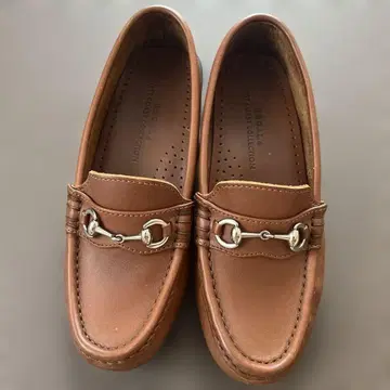 [ 새상품급 ] REGAL 브라운 가죽 로퍼 금장 장식 포함 24cm