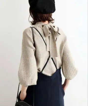 IENA TORRAZZO DONNA 트라쪼돈나 보타이 리브 니트