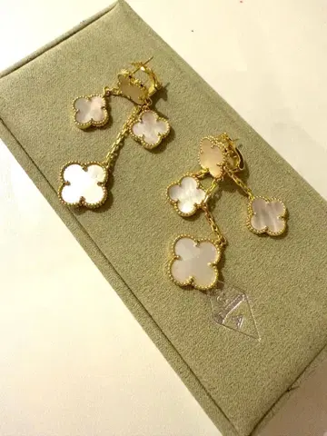 클로버 4연 귀걸이