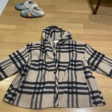 울 혼방 후드 부착 체크 코트 days라는 브랜드입니다. 일본제