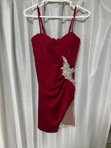 JEWELS 와인 레드 미니 드레스