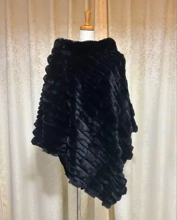 블랙 퍼 판초 케이프 코트