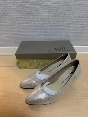 오리엔탈 트래픽 펌프스 쿠션 포함