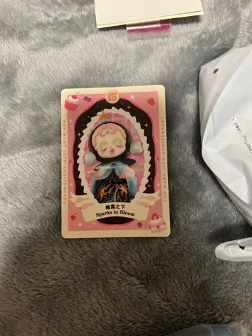 POP MART Sparks in Bloom 피규어 스컬팬더