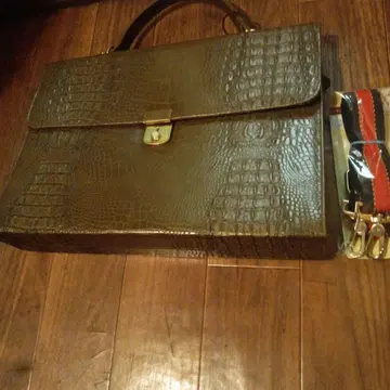 올리브 그린 크로커다일 엠보 비즈니스 bag 악어 패턴