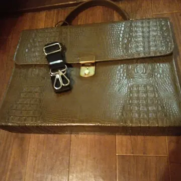 올리브 그린 크로커다일 엠보 비즈니스 bag 악어 패턴