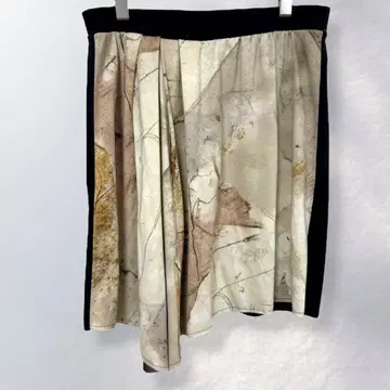 베네통 대리석 조 플레어 스커트 비대칭 허리밴딩 M [ i430