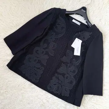 택 포함 미사용품 어도어 컷워크 자수 블라우스 38 린넨 혼방 블랙