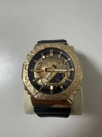 CASIO G-SHOCK GM-2100MG-1AJR 골드