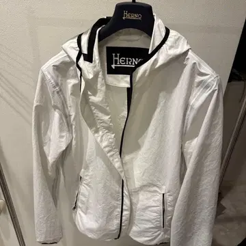 Herno 후드 부착 화이트 나일론 자켓