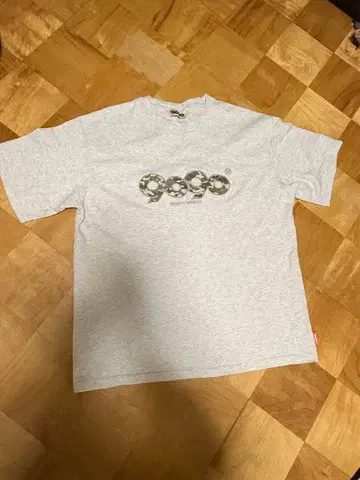 9090 카모플라쥬 로고 T셔츠 그레이