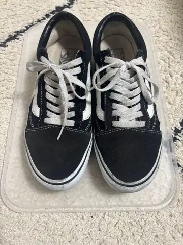 Vans 블랙/화이트 스니커즈