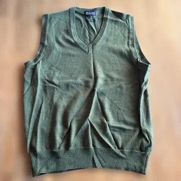 [ 미사용 ] Sweaterie 울 V 넥 베스트 M 사이즈 올리브 그린