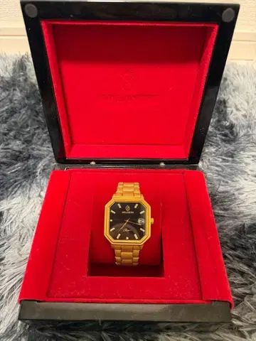 AVALANCHE 아발란체 골드 옥타고날 시계 한정판 모델