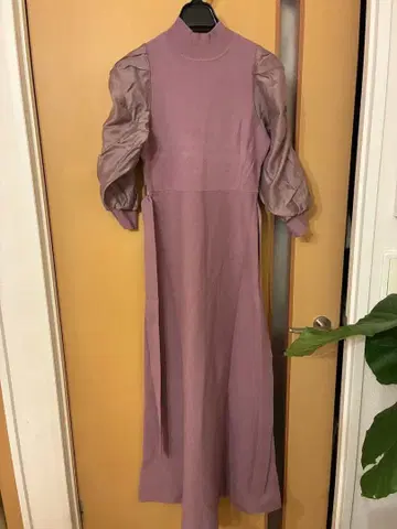 MISCHMASCH 퍼프 슬리브 파워 숄더 롱 원피스