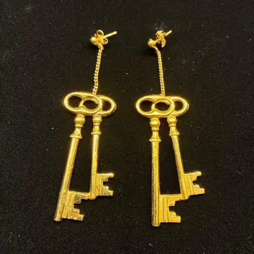 빈티지 파리 아오야마점 골드 열쇠 모양 귀걸이 키 빈티지
