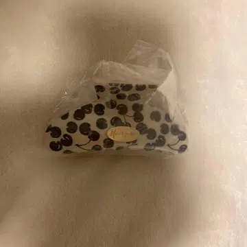 Herlipto 루미네 한정판 체리 패턴 헤어 클립