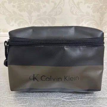 Calvin Klein 블랙 숄더백