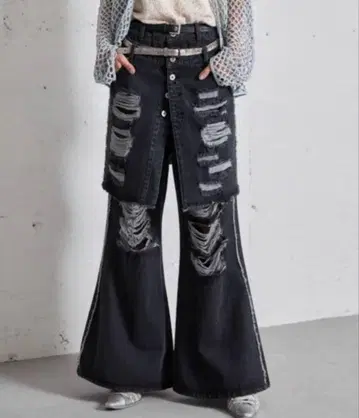 [ 완판템 ] seyto 데미지 레이어드 플레어 데님 팬츠