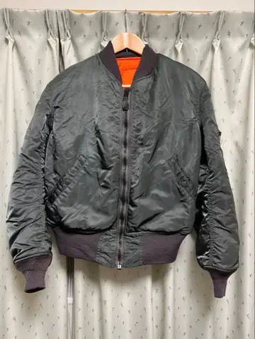 ALPHA INDUSTRIES MA-1 플라이트 자켓 M 사이즈