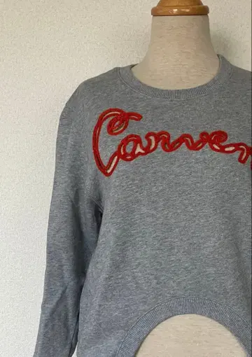 칼벤 그레이 자수 로고 트레이닝복