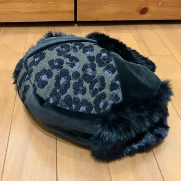 CA4LA 패치워크 레오파드 퍼 베레모 모자