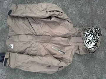 Westride 베이지 마운틴 후드티