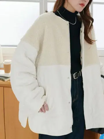 디스코트 보아 절개 퀼팅 코트 M