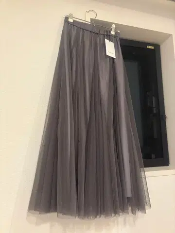 [ 가격 인하 가능 ] ROUGE VIF 그레이 튤 롱 스커트
