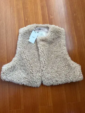 미사용 새상품 HYKE / 하이크 보아 베스트