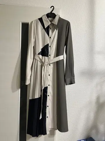 블로킹 라인 플리츠 원피스