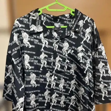 알로하 셔츠 반팔 셔츠 블랙 화이트 그래픽 바키