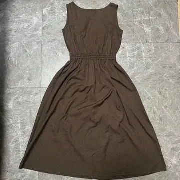 GU 슬리브리스 브라운 원피스 S 사이즈 g14