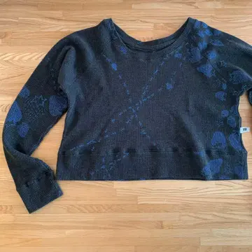 후아나 데 알코 숏 기장 긴팔 티셔츠