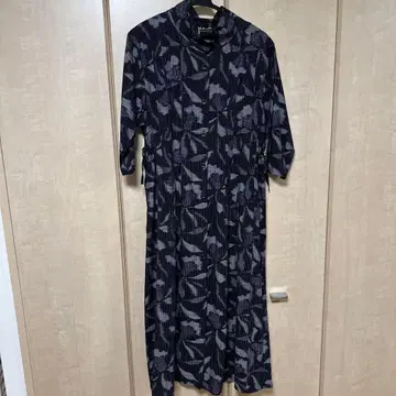 꽃무늬 셔츠 원피스 7부 소매 다크 블루