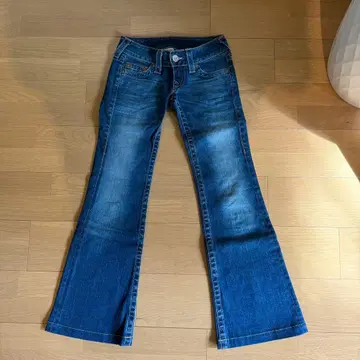 트루릴리젼 부츠컷 데님